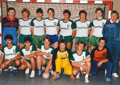 B-Jugend-Handballteam des TuS Bommern 1986, Torwart mit der Nr. 1 (© privat)